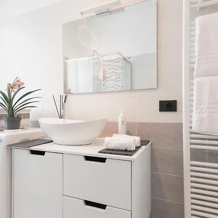 La Dolce Vista By My In